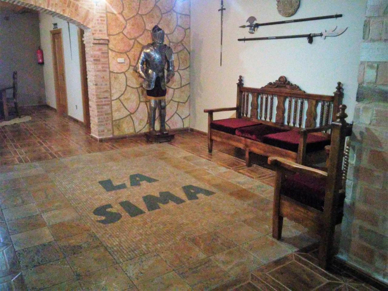 Hotel-Restaurante La Sima Castillo de Garcimuñoz المظهر الخارجي الصورة